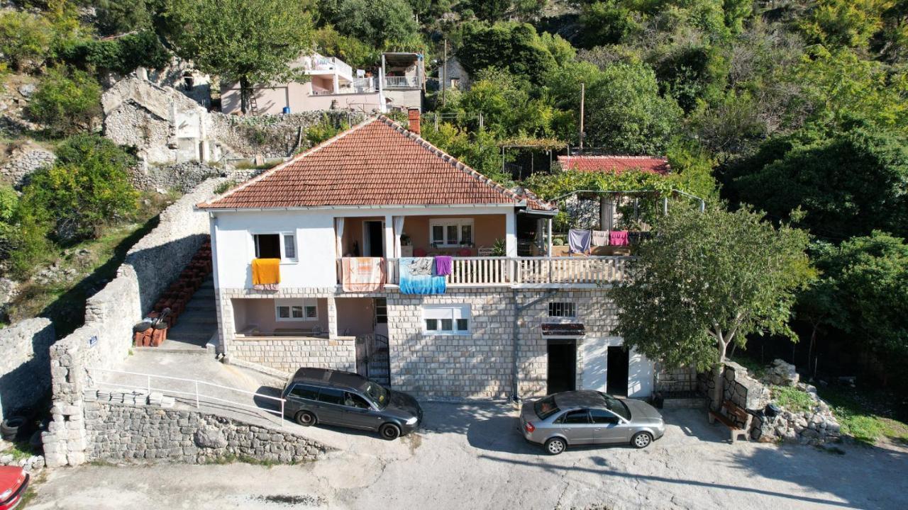 Janina Hisa Apartment Stolac Екстериор снимка